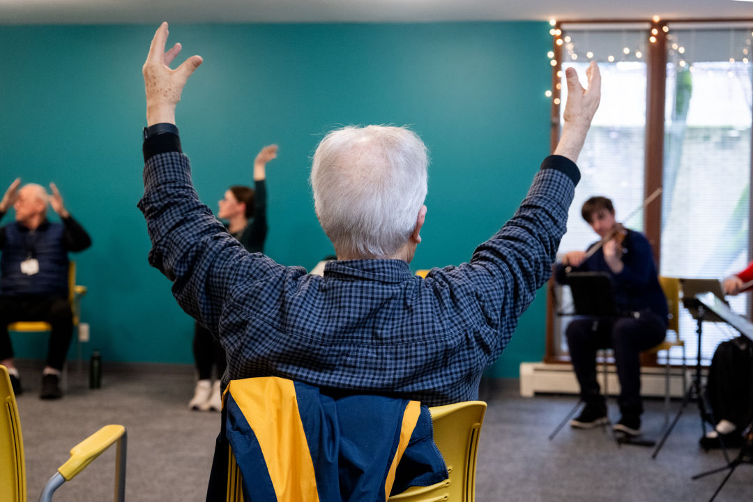 A Renowned Classical Quartet Has Moved Into a Seattle Retirement Facility 5 Balourdet Quartet skyline memory care Chona KasingerDSC 7971 ftotdo