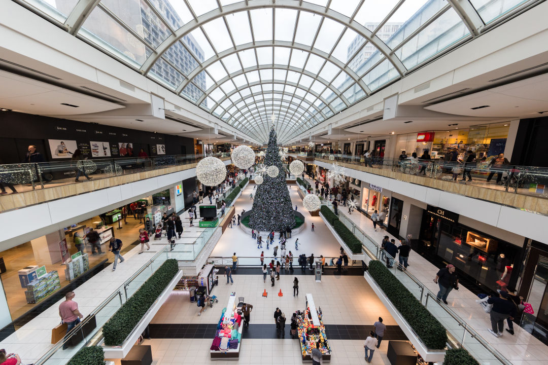 A holiday weekend at the Houston Galleria. : r/houston