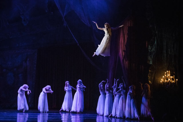 Oregon Ballet Theatre returns to the stage for the 2021/22 Season—LIVE ...