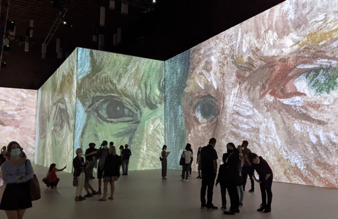 Two New Immersive Van Gogh Exhibits in Seattle and Are Strange