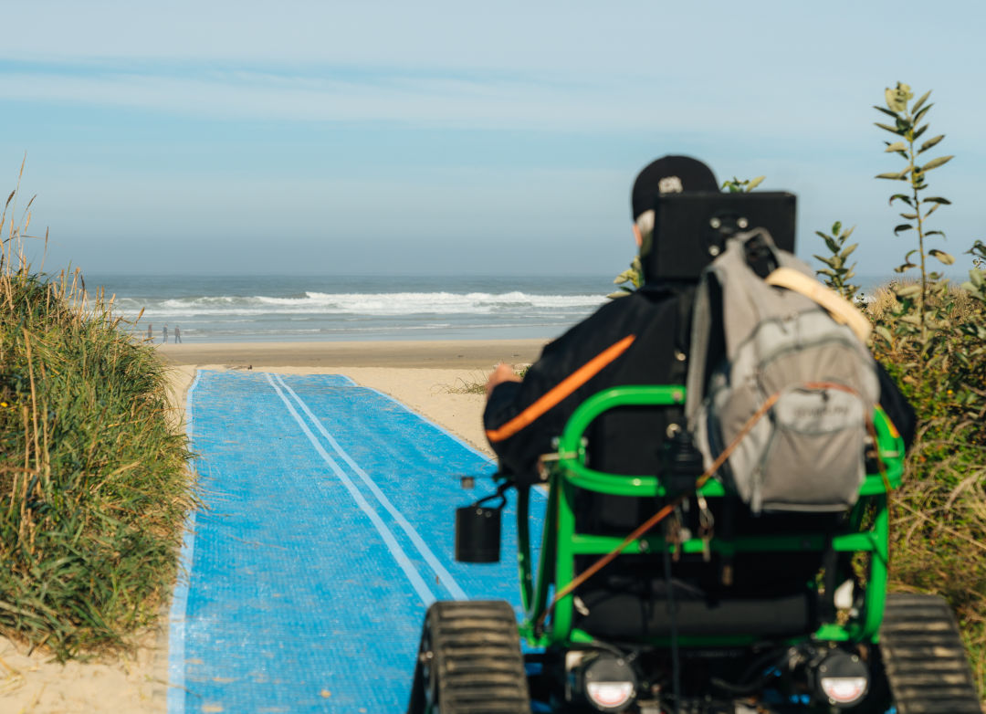 davids-chair-mobility-accessibility-oregon-coast_fapxbu The Burly All-Terrain Wheelchairs Rolling Across Oregon’s Beaches