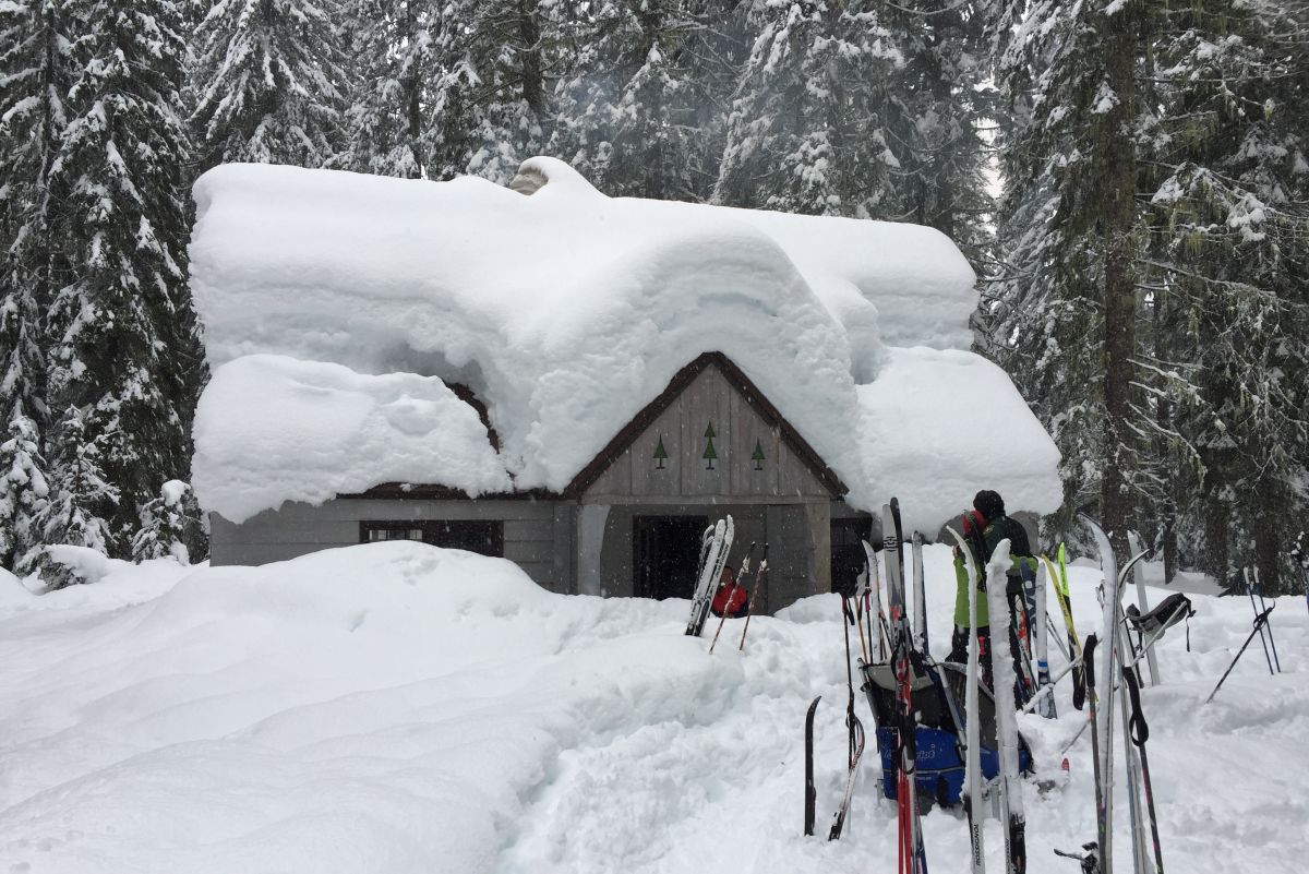 Pro Tip Summer Is The Right Time To Reserve Your Winter Cabin