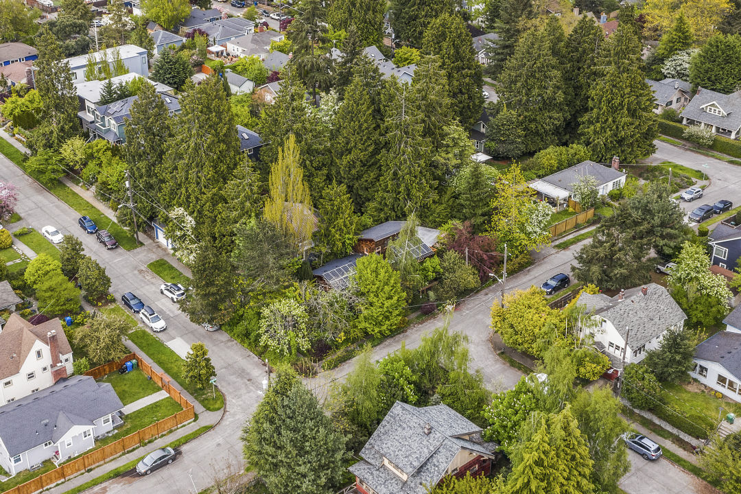 7302_21st_Ave_NE_Print_-_11_smbtck image 7302_21st_Ave_NE_Print_-_11_smbtck Property Watch: A Nature-Filled Habitat for People in Ravenna - Seattle Met | Computer Repair, Networking, and IT Support in Seattle, WA
