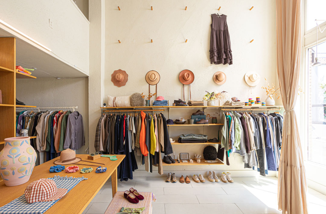 best-shops-boutiques-second-hand-boswell_michael-novak_ooxkxb The Best Shopping in Portland