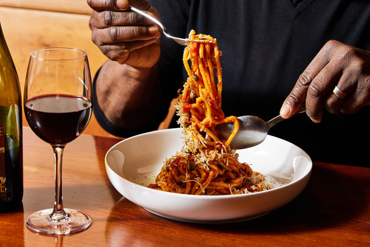 Recipe: Daisley Gordon's Fried Tomato Sauce Pasta - Vimarsana News