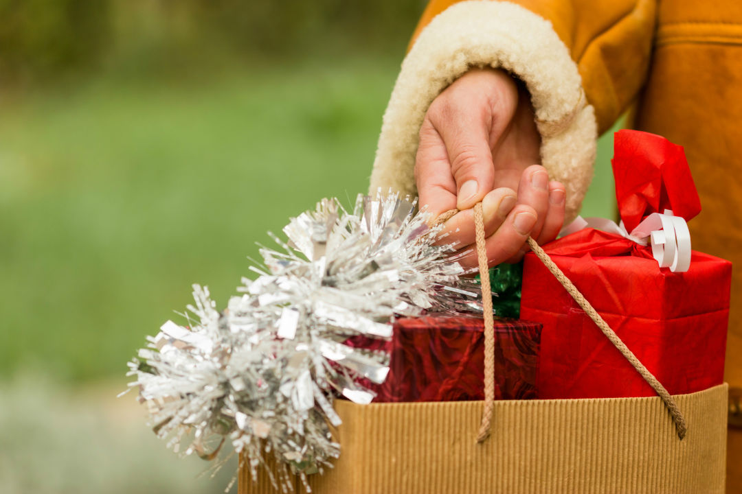 Holiday shopping lola1960 dbh6fy