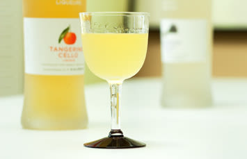 05 079 eatdrink cello shots t hmfbgg