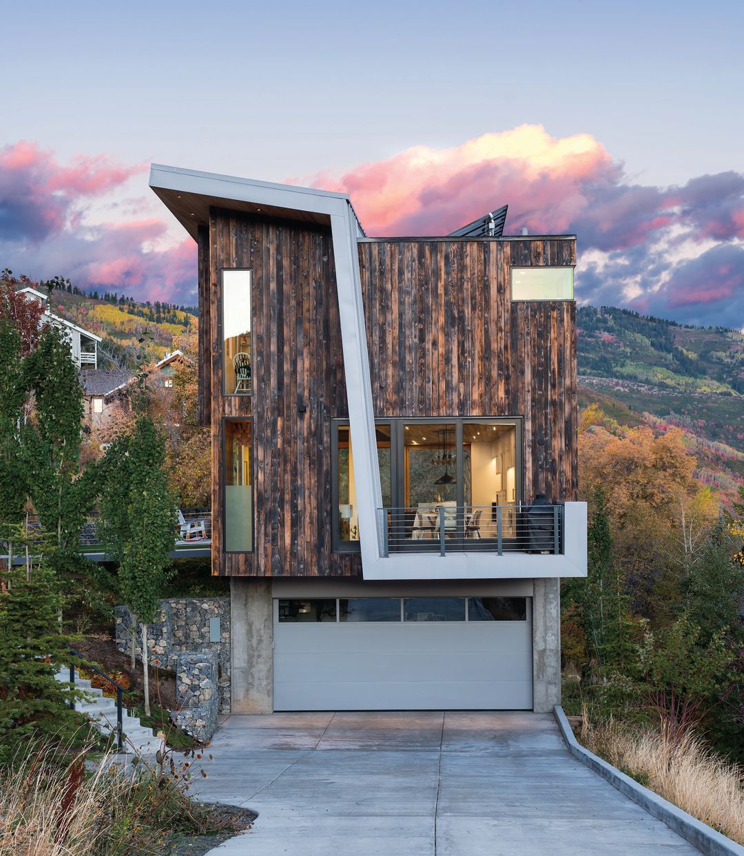 10 Contemporary Hillside Abodes