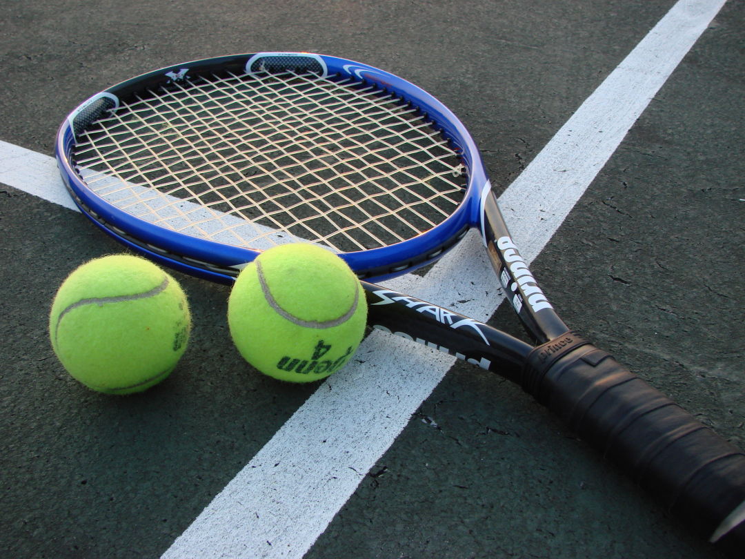 Tennis raquet and ball