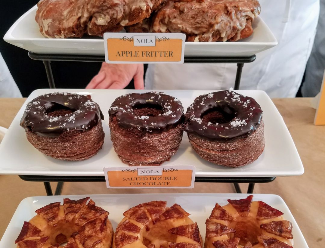 Nola doughnuts o342zp
