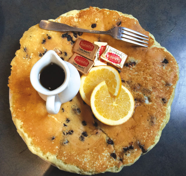 0118 eat drink pancake quest john street cafe gg06pw