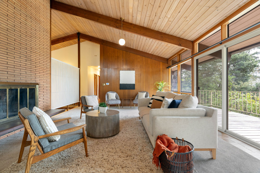 StacksPhotoCompany-4035swAltedenaAve-12_mw97gh Property Watch: A Textbook, Mostly Untouched Midcentury in Hillsdale