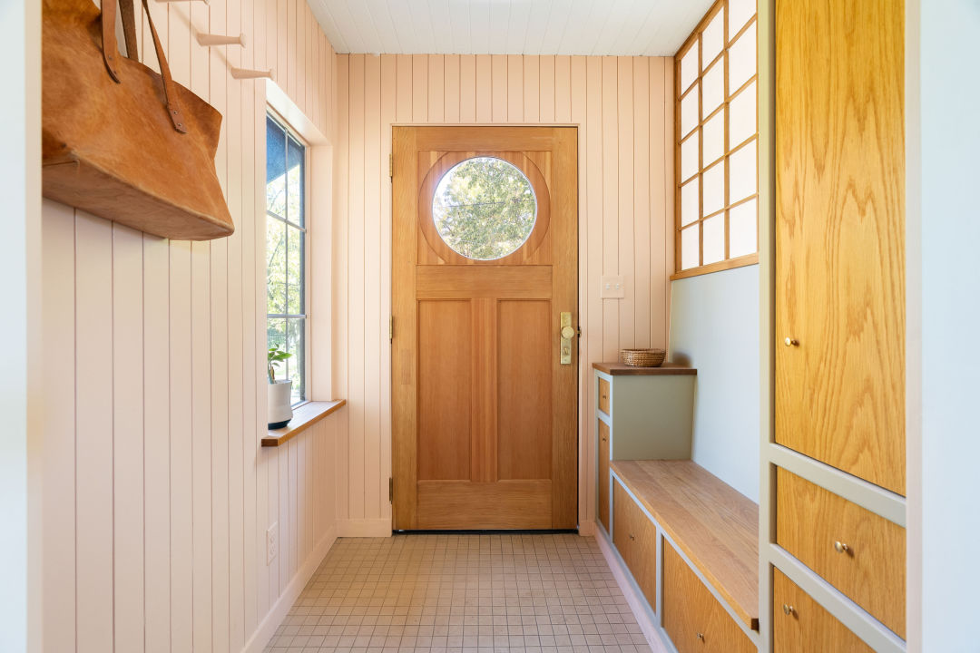 StacksPhotoCompany_Selects-12_f87dae Property Watch: Super Cute $745K Roseway Bungalow