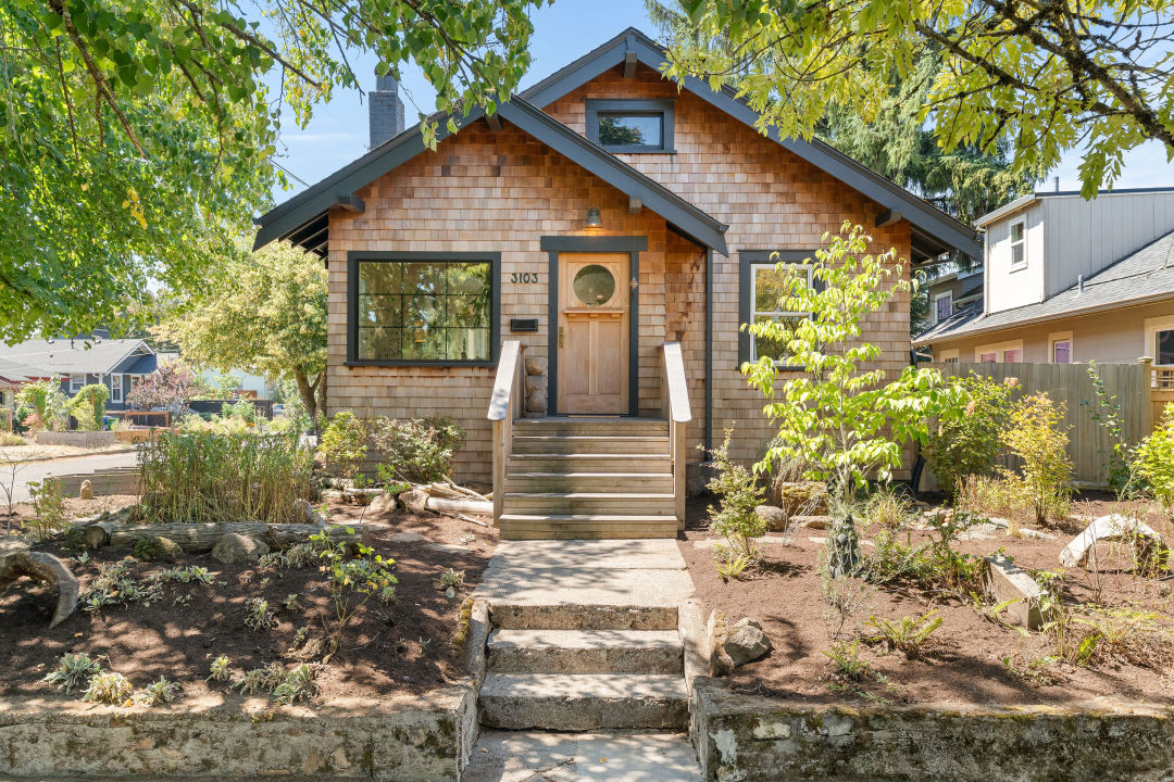 StacksPhotoCompany_Selects-1_dv7rne Property Watch: Super Cute $745K Roseway Bungalow