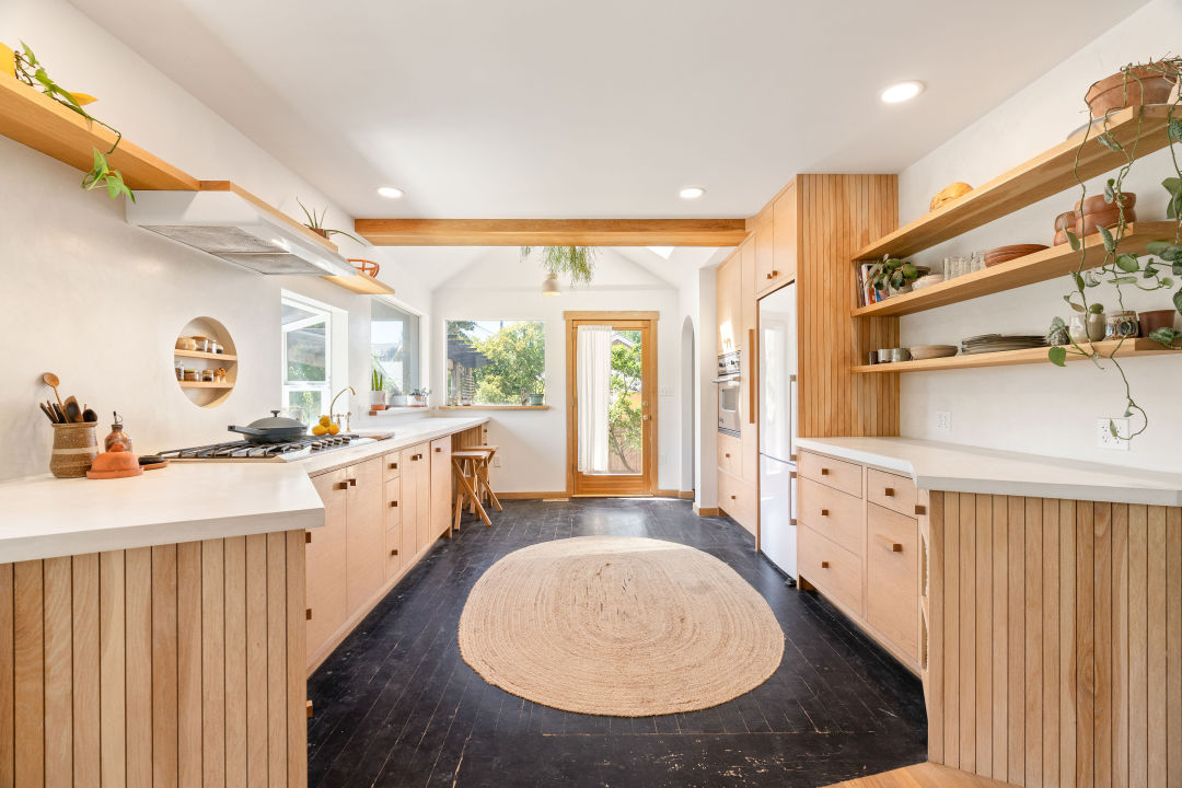 StacksPhotoCompany_Selects-28_eqqjf3 Property Watch: Super Cute $745K Roseway Bungalow