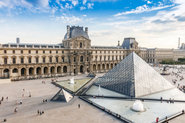 Louvre museum paris france m2asuc