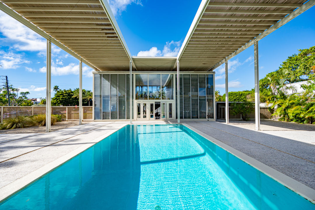 Umbrella House during the Sarasota School of Architecture MOD Weekend home tour in Lido Shores.