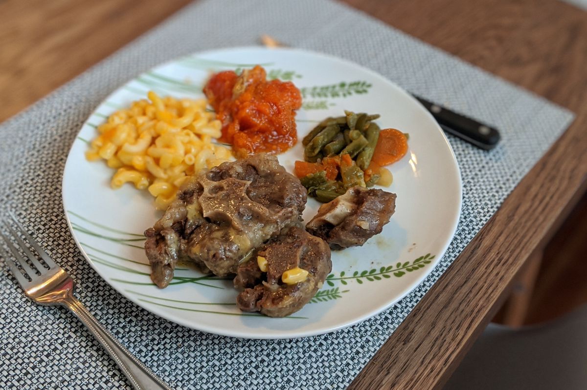 9 Local Spots to Feed Your Oxtail Cravings - Vimarsana News