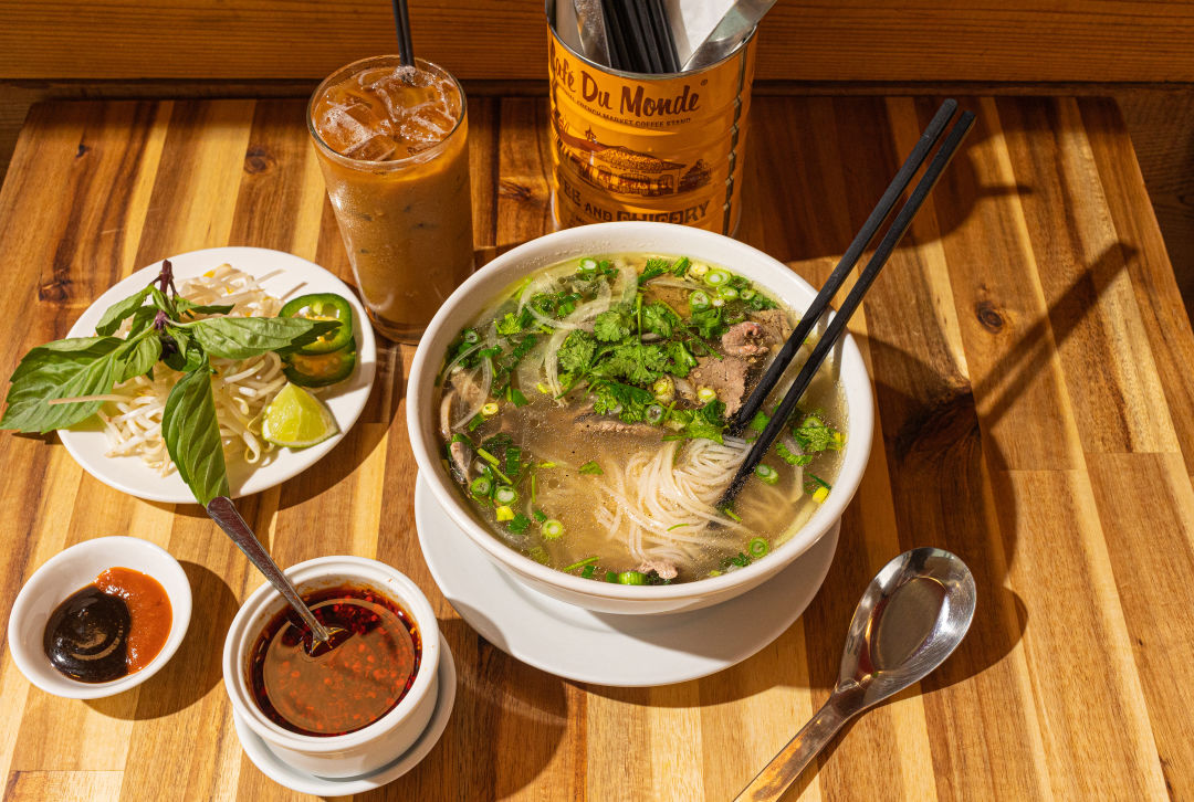 annam-vl-best-pho-soup-vietnamese-restaurant_michael-novak_sousoq Portland’s Best Spots for Steaming Bowls of Pho