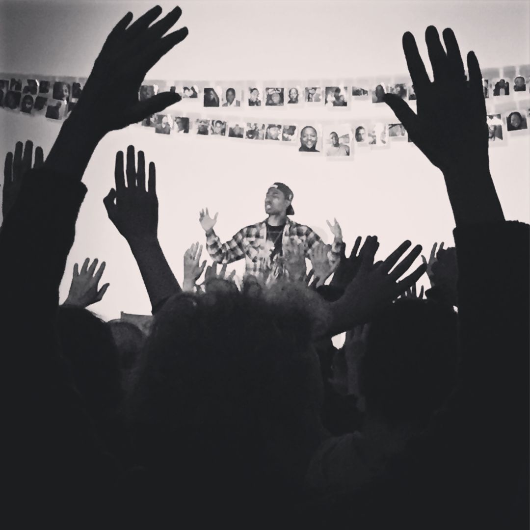 Hands up xzhd2h