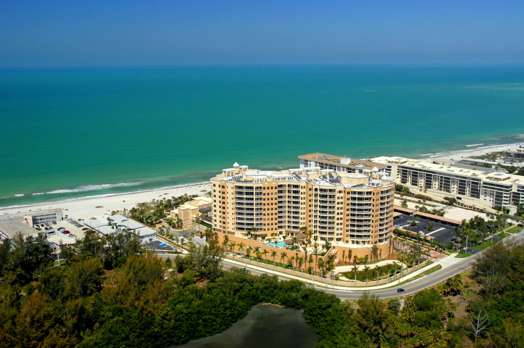 Ritz carlton beach residences aerial h6jbzk