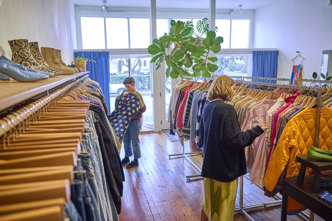 shops-boutiques-deep-lake_aaron-lee_rjtig4 The Secondhand Store That Feels like a High-End Boutique
