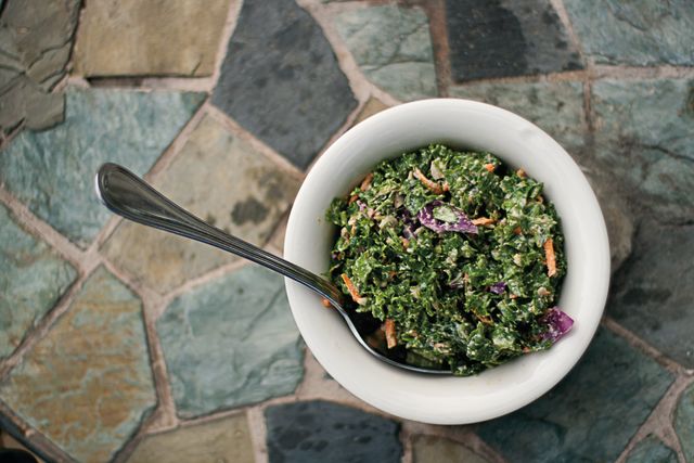 Pcwi 14 dining fairweather kale salad pv7gyf