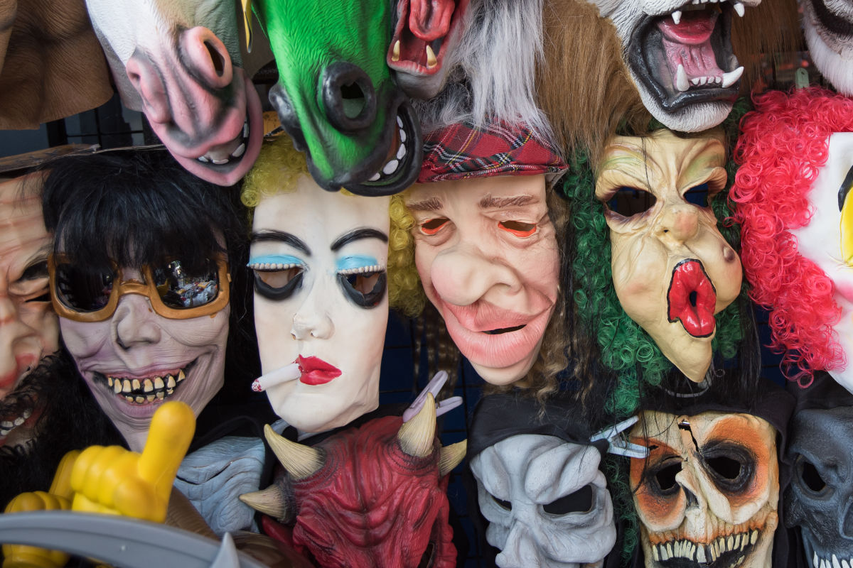 10 Cosplayers Utilizing Masks in the COVID-19 Pandemic — Cosplay Realm  Magazine