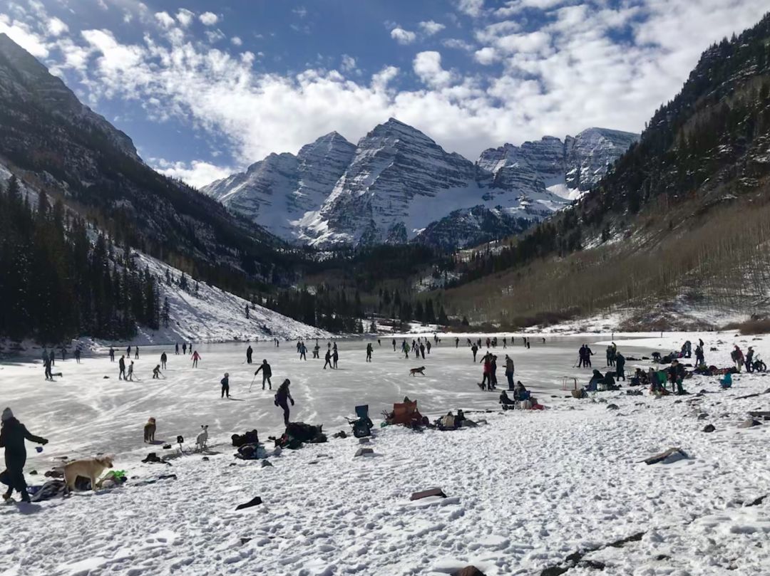 Aspen S Newest Ice Rink Draws A Crowd Aspen Sojourner