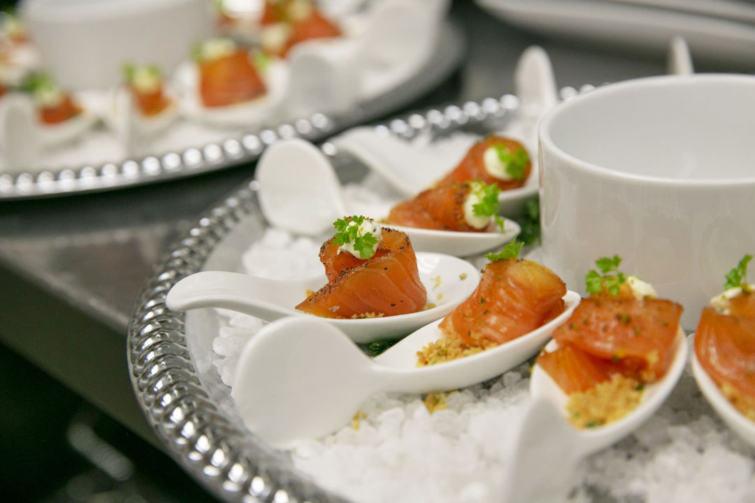 Instant gravlax with cream cheese horseradish sauce p.124 4x6 300dpi. v7ism7
