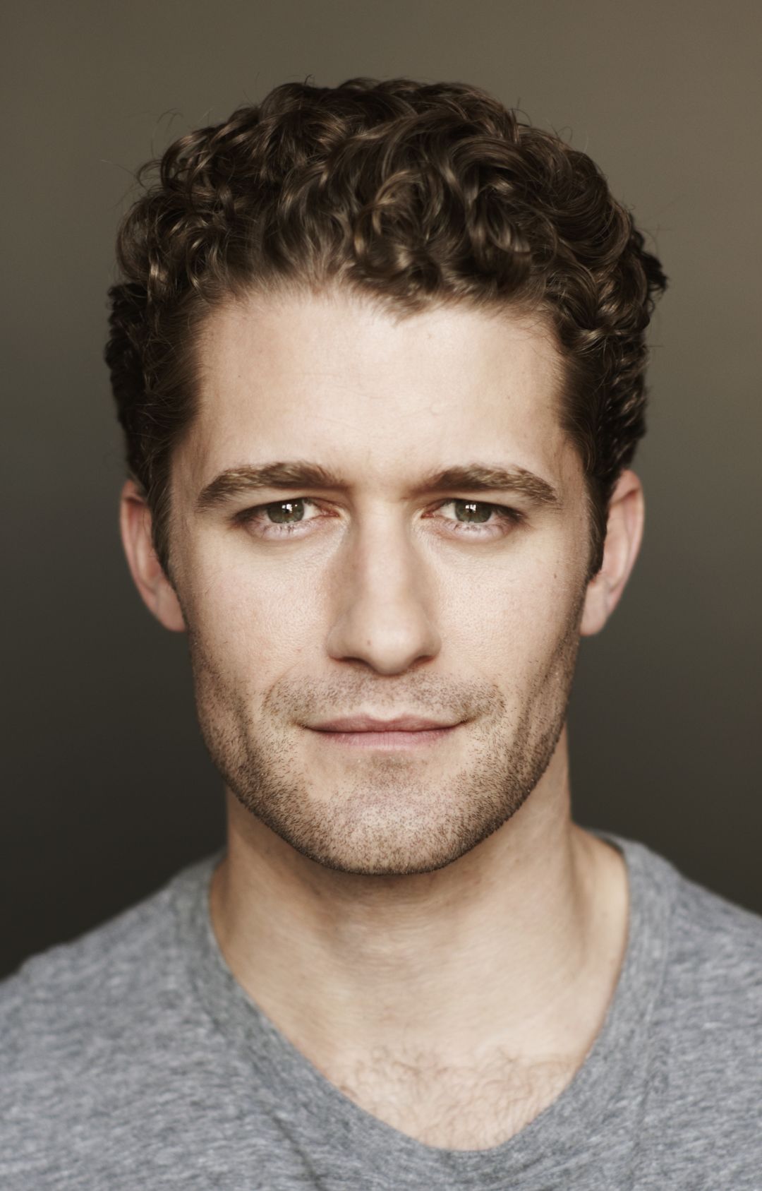 Matthew morrison head shot color iql34u