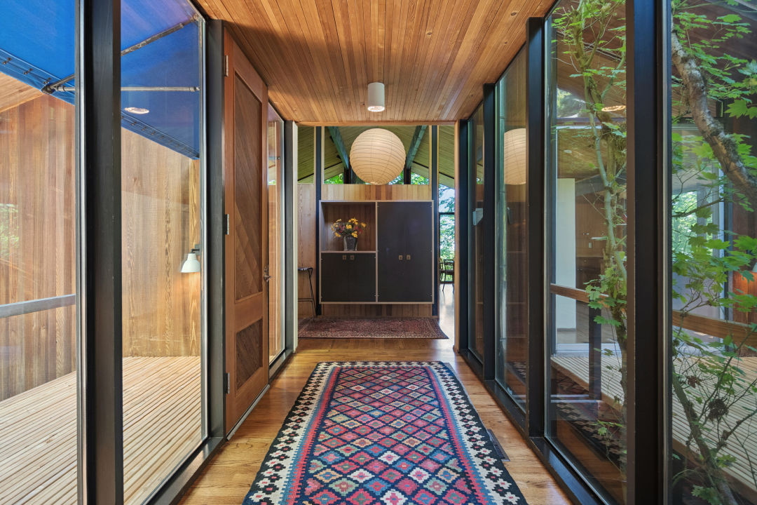 SRHPD_LM_Saint_Helens_LR__28__ggy0ay Property Watch: Portland's Saul Zaik House Is for Sale for the First Time