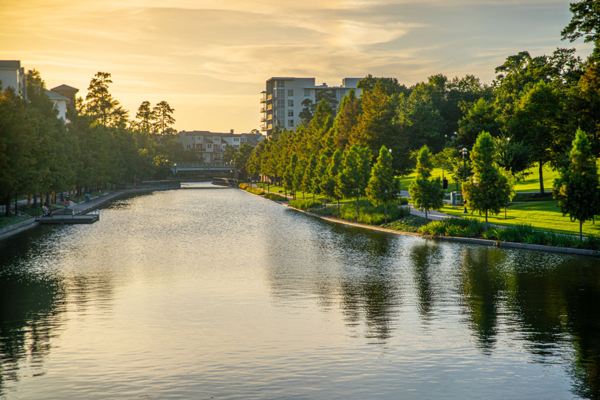 Walkable Houston: The Woodlands Waterway