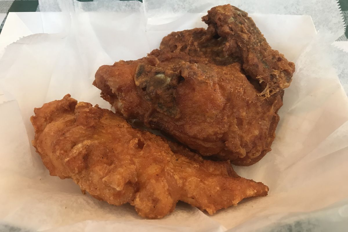 Gus's World Famous Fried Chicken Is Here, Houston Houstonia