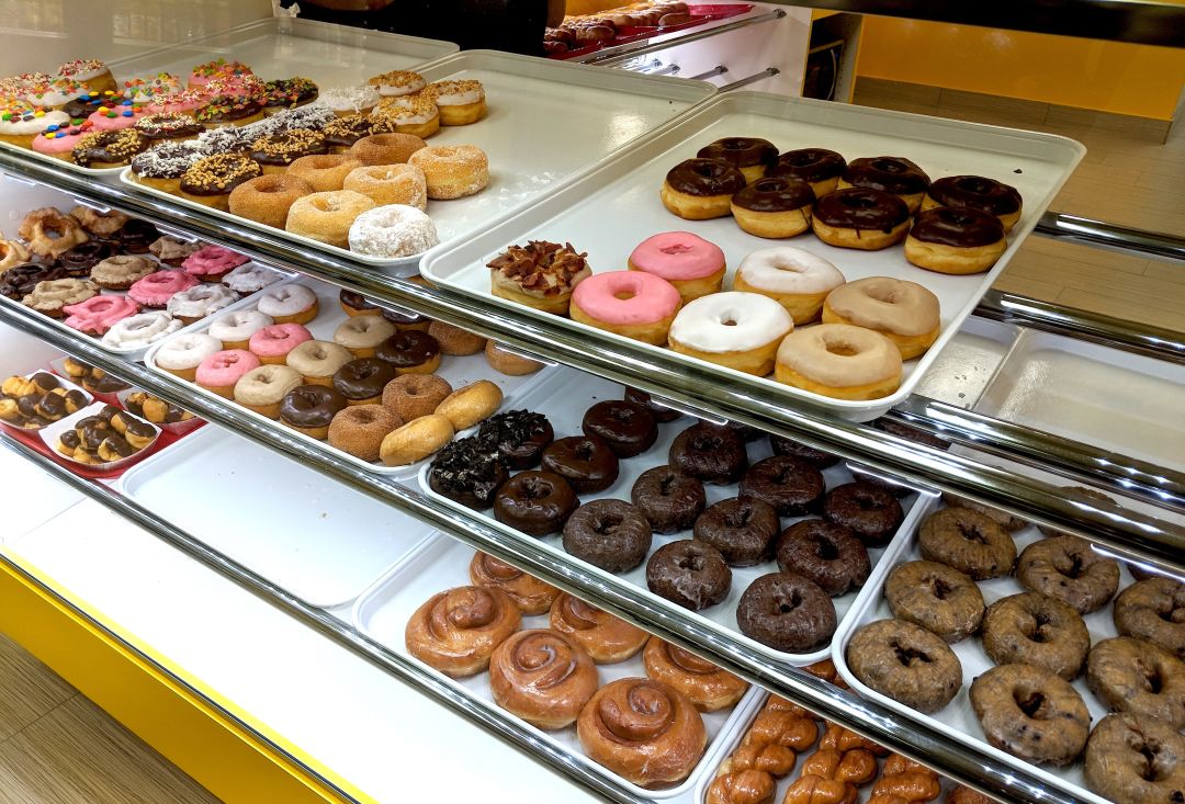 Billy's Donuts: Mouthwatering donut varieties, classic and unique.