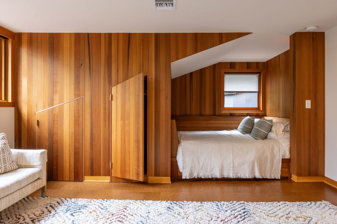 set_1_-_321_NW_Hilltop_Drive__28_ptvtfq Property Watch: Portland Midcentury on the Market for the First Time