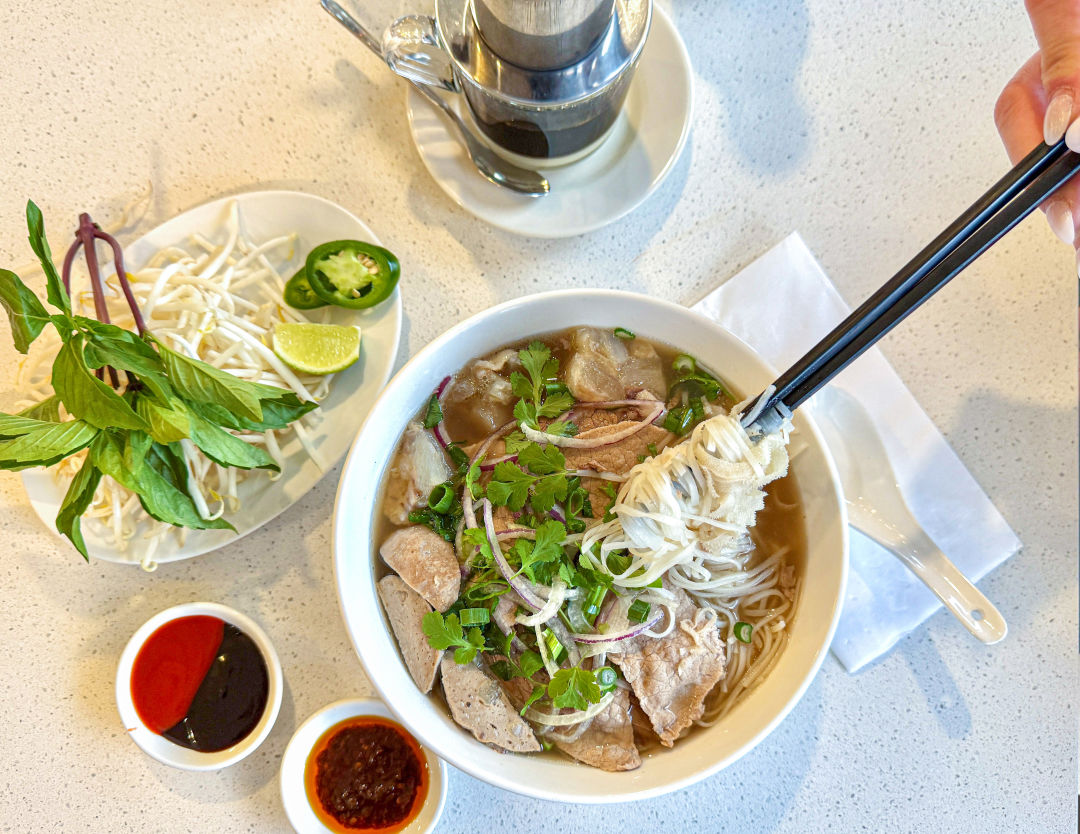 tan-tan-cafe-best-pho-vietnamese-soup-restaurant_judiaann-woo_un9xp1 Portland’s Best Spots for Steaming Bowls of Pho