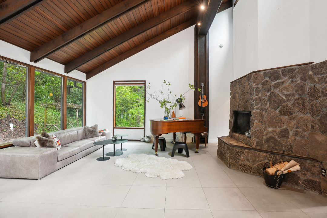 Linnton_raised_ranch-fireplace-Gary_Banzer_with_Above_Everything_Imaging_y1s5im Property Watch: A Custom ’70s-Meets-Midcentury in the Trees in Linnton
