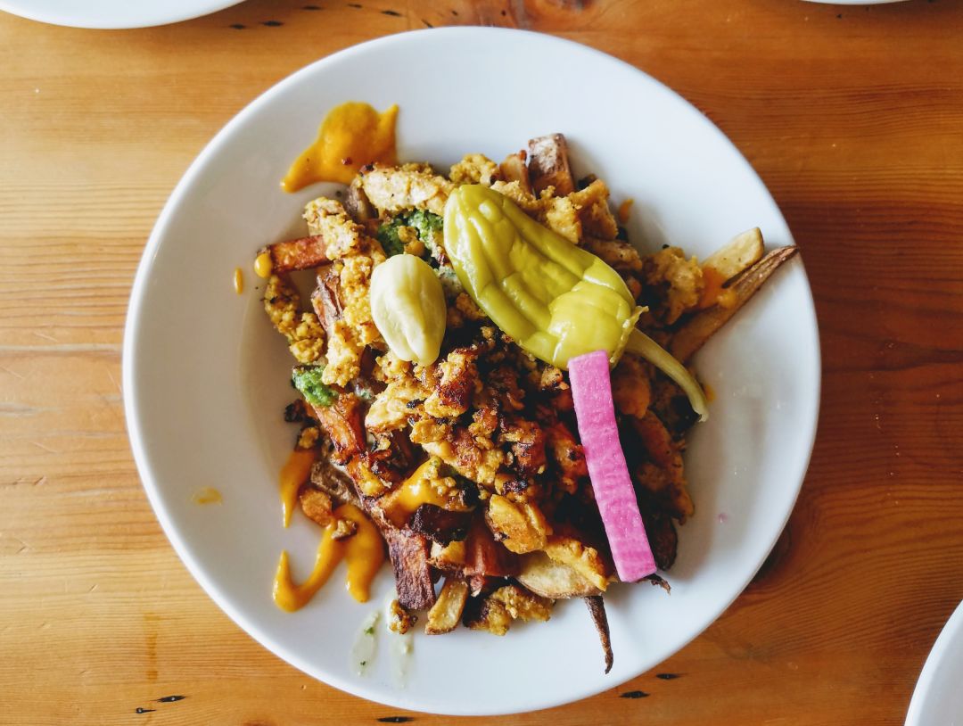 Aviv vegan shawarma fries tn2b4m