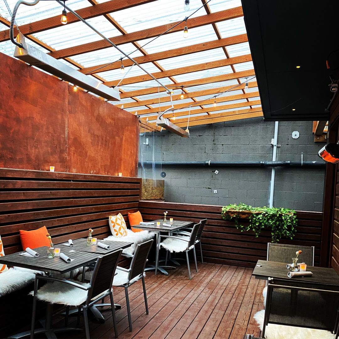 pasta restaurants with outdoor seating