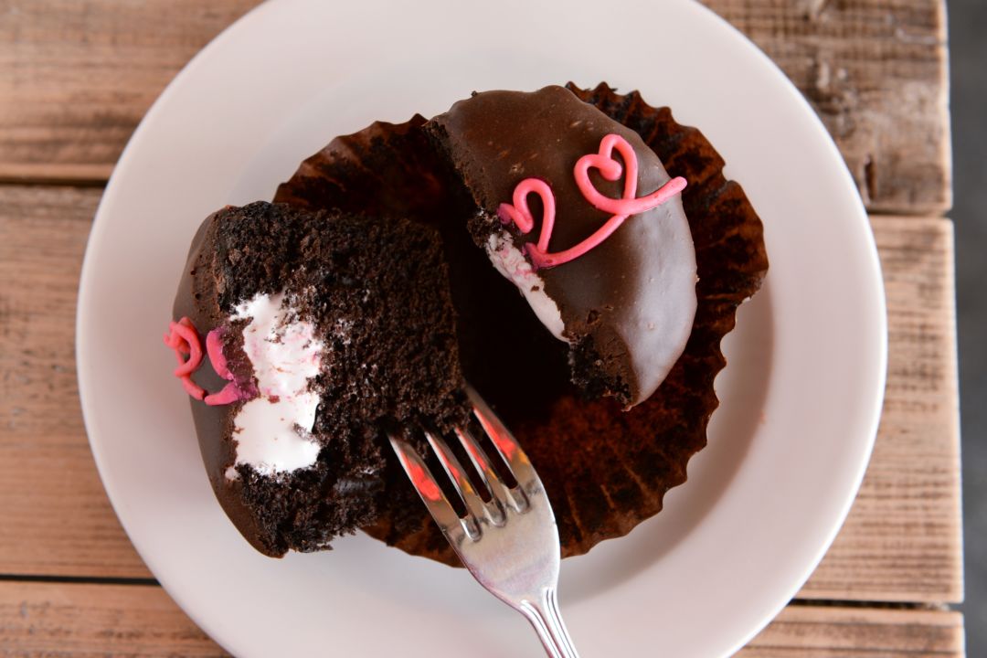 Hostess cupcake 03 by dragana harris ij4scm