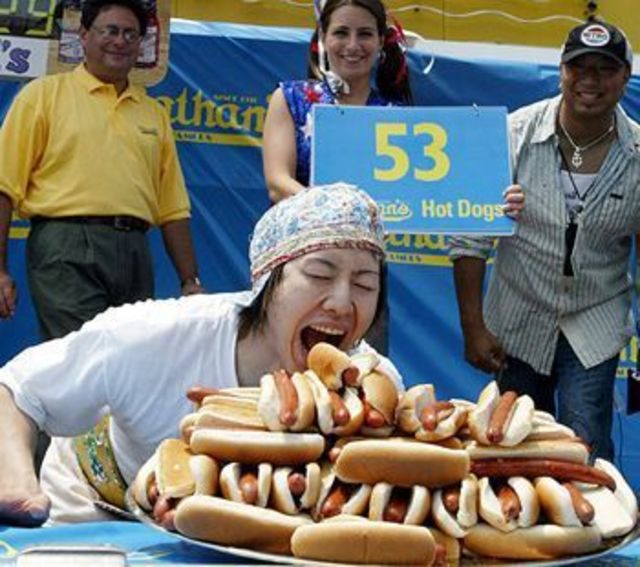 Hot Dog Eating Competition at Tigertail Seattle Met