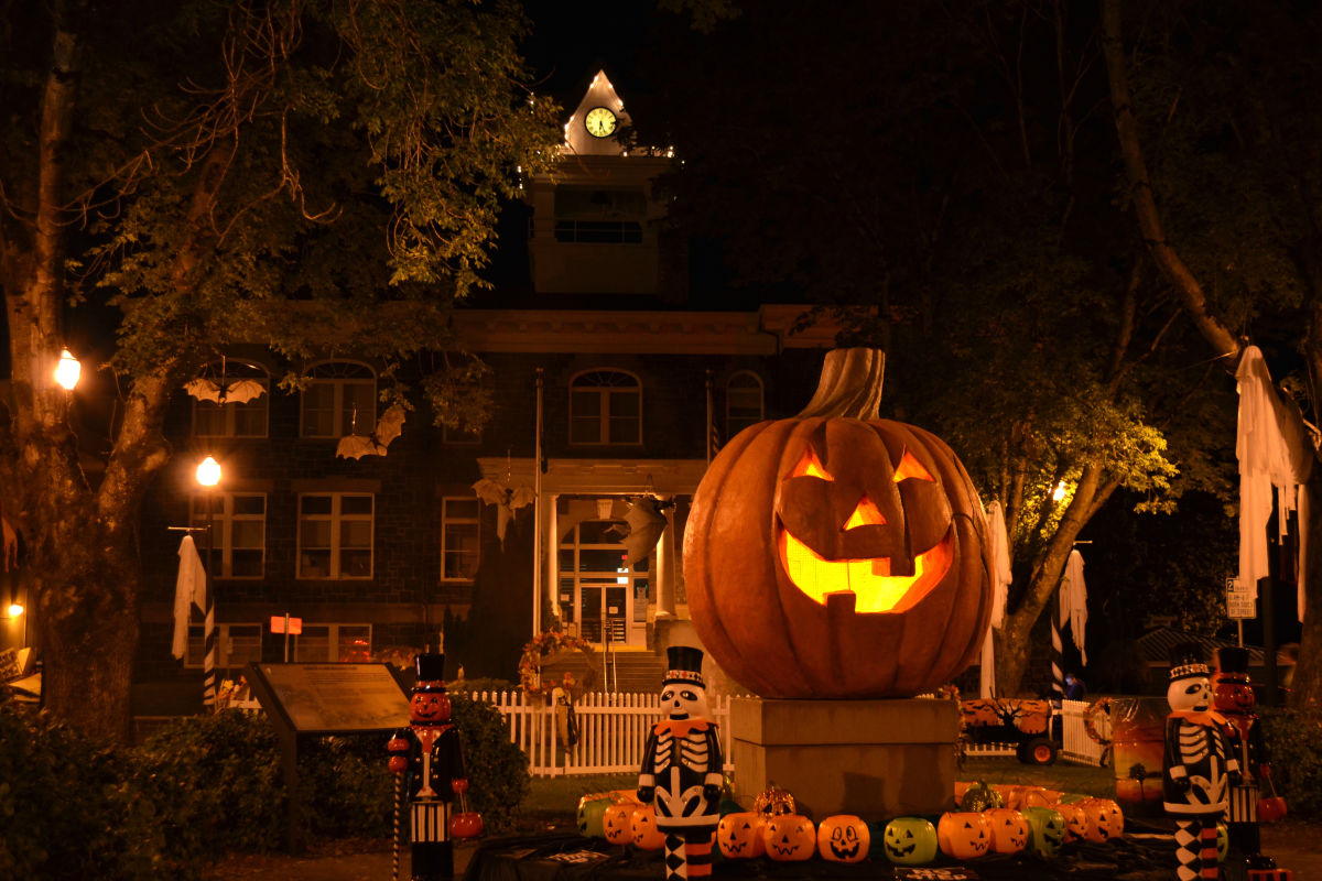 The Best PortlandArea Haunted Houses to Visit for Halloween PreGaming