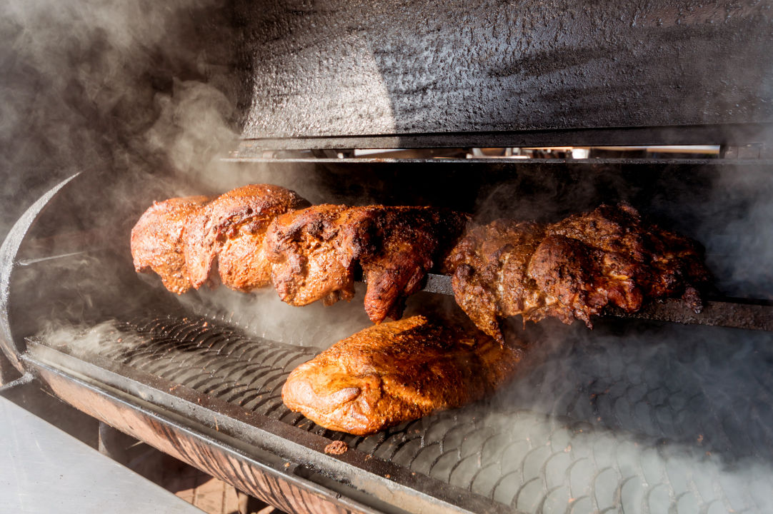 What Is Meat Smoking? Learn How to Smoke Meat and Make Texas-Style BBQ  Smoked Meats - 2024 - MasterClass