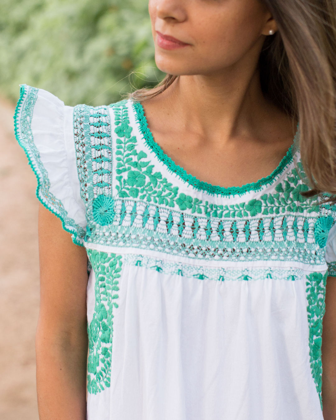 Beautifully Embroidered Mexican Dresses ...