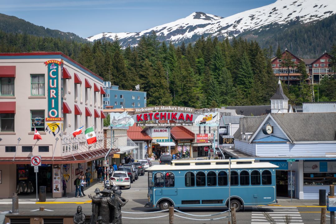 EWY Media shutterstock 2346205833 v7zqni