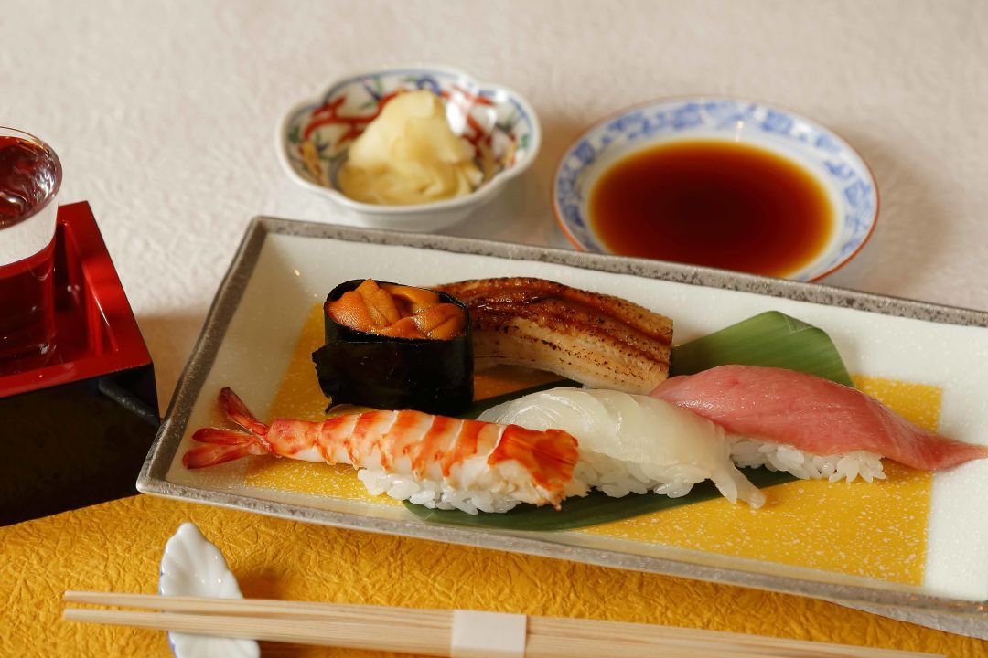 Takewaka sushi demonstration and reception. photo courtesy of takewaka qialgu