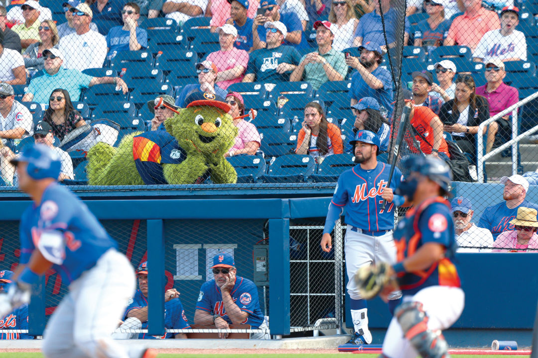 Astros Mascot Orbit Goes Streaking Across Minute Maid Park for His