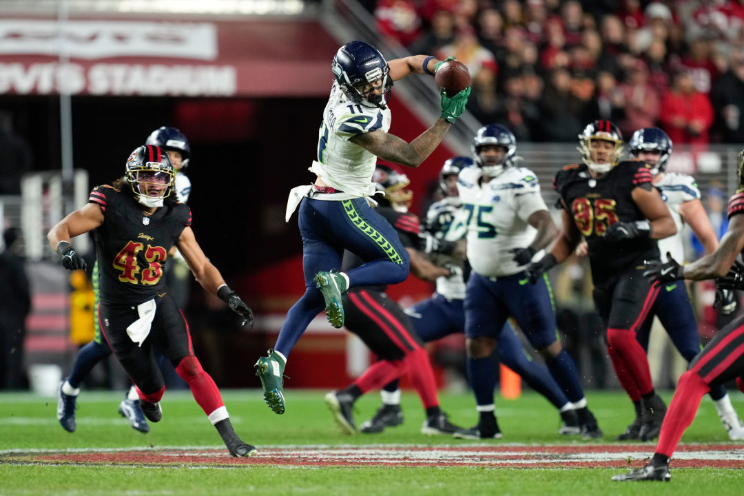 Jaxon Smith-Njigba snags a great catch.