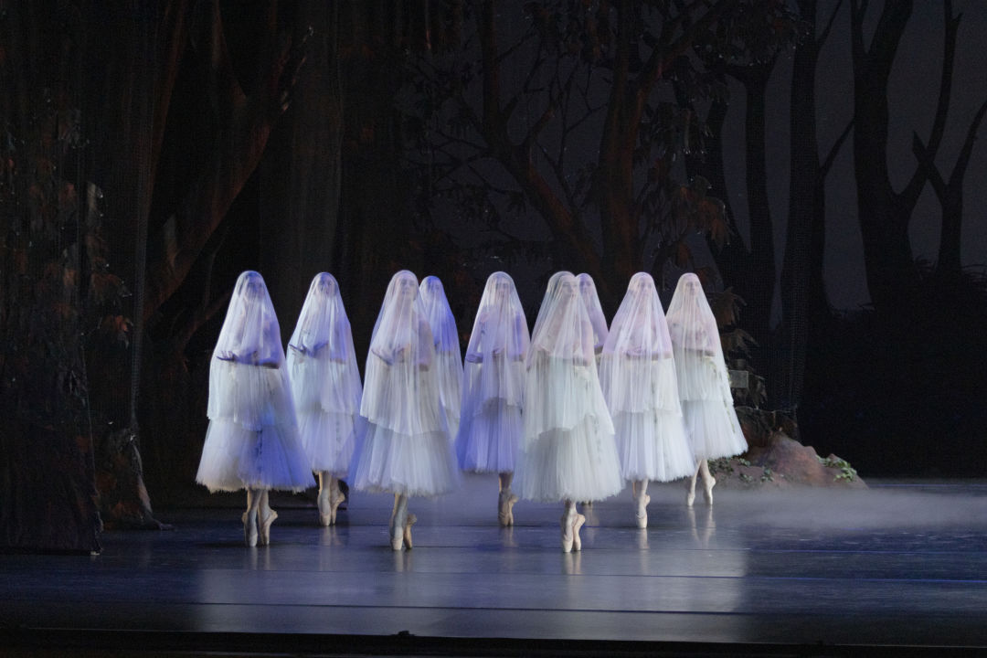 The Sarasota Ballet performs Sir Peter Wright's <em>Giselle</em>.